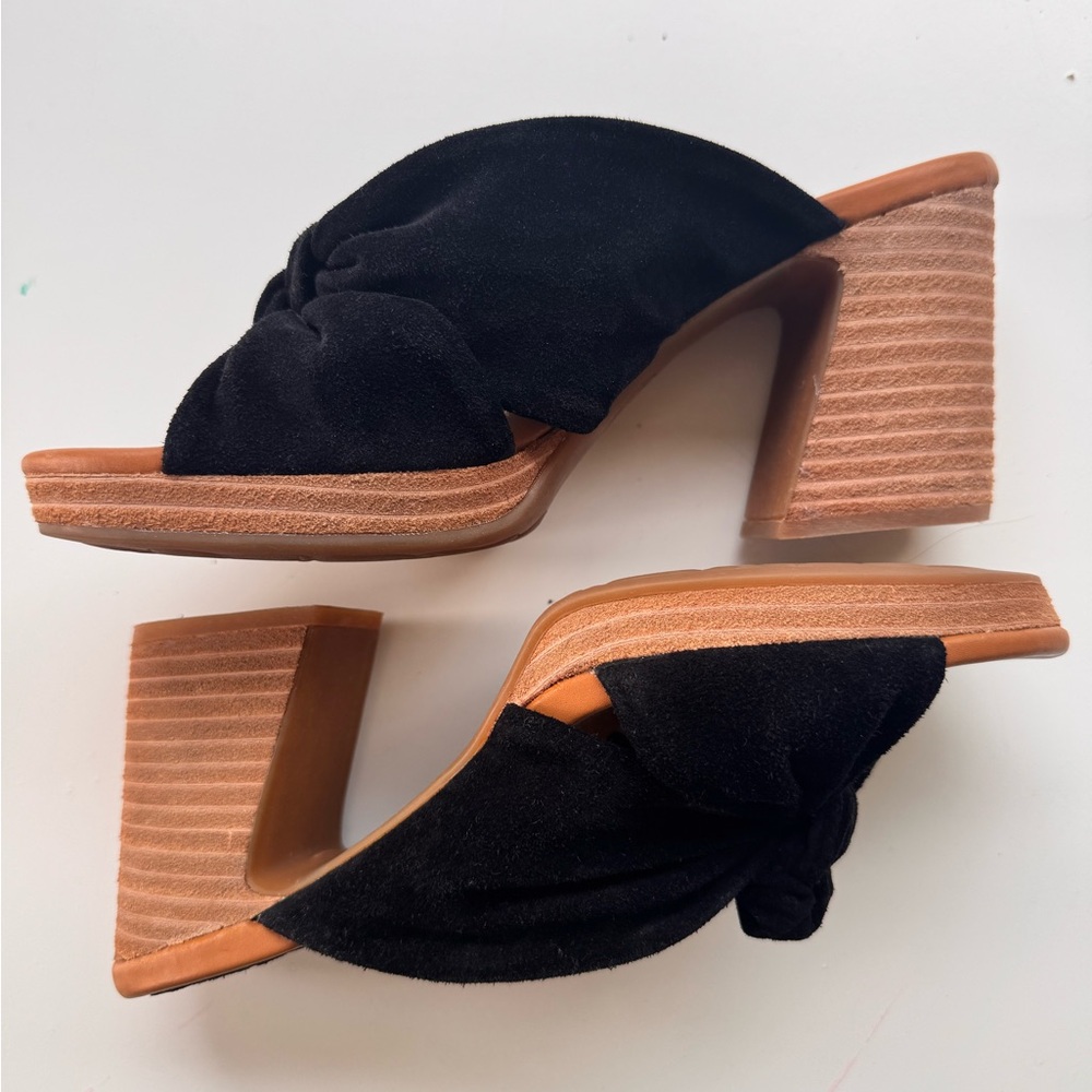 Kork-Ease Black Mules with Knot Detail NWOT